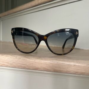Tom Ford cat eye sunglasses